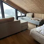 別荘 With Inout And View Of Loefjell
