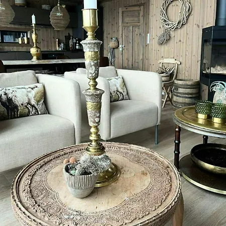 With Inout And View Of Loefjell Hébergement de vacances Rysstad