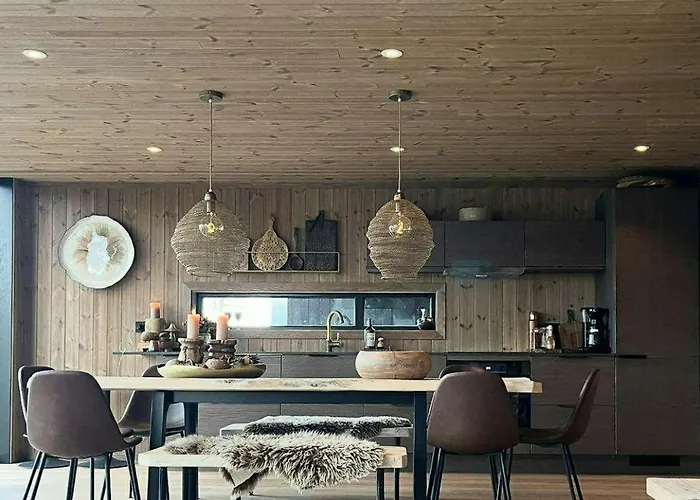 Holiday home With Inout And View Of Loefjell *