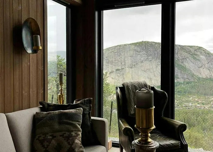 With Inout And View Of Loefjell Dom wakacyjny