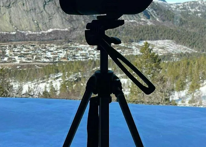 Dom wakacyjny With Inout And View Of Loefjell
